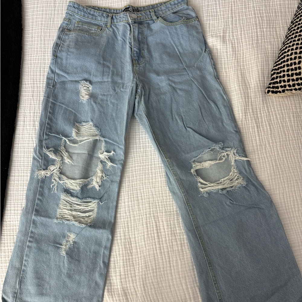 NEVER WORN Distressed Light Blue Women's Jeans boohoo